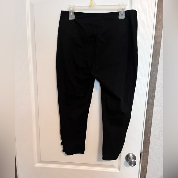 Soft surroundings crop legging black size M - Picture 3 of 3